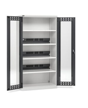 Armadio con porte a battente fessurate in policarbonato