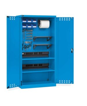 Armadio con porte a battente fessurate