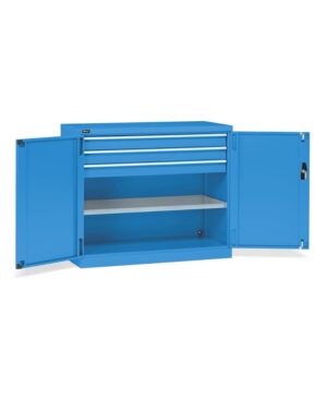 Armadio con porte a battente