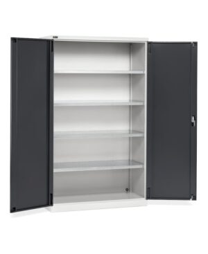 Armadio con porte a battente