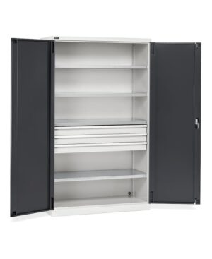 Armadio con porte a battente