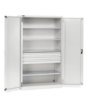 Armadio con porte a battente