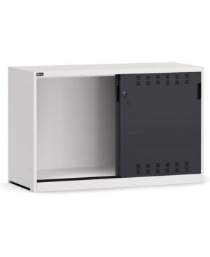 Armadio con porte scorrevoli fessurate